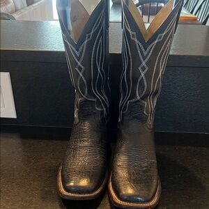 Men’s black Western Cowboy Boots